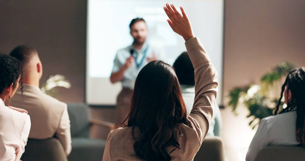 trouver un conférencier avec une plateforme spécialisée